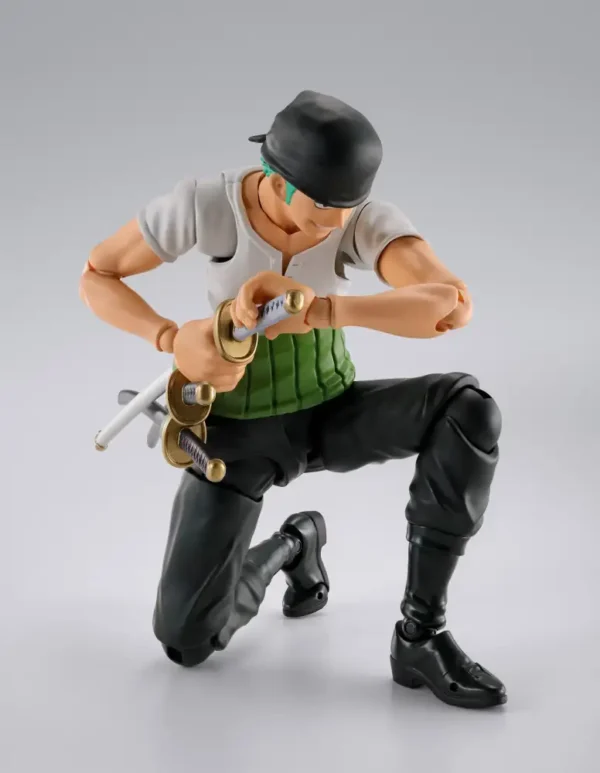 S.H.Figuarts Roronoa Zoro -Romance Dawn- - Image 10